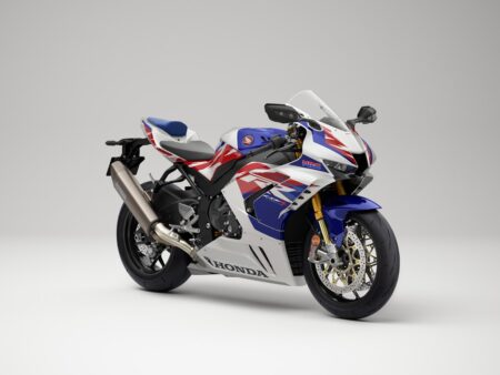 22YM Honda CBR1000RRR Fireblade SP 30th Anniversary - Image 2