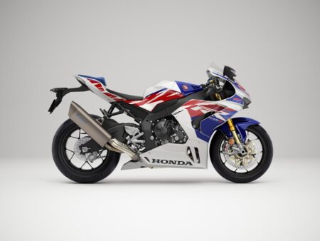 22YM Honda CBR1000RRR Fireblade SP 30th Anniversary - Image 3