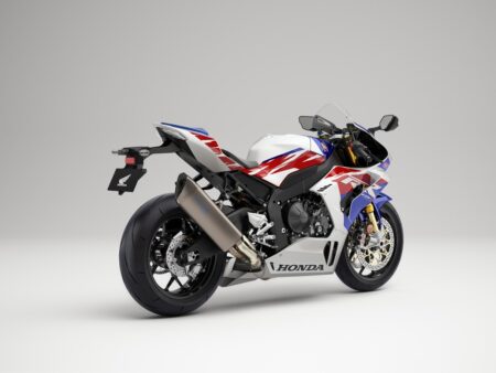 22YM Honda CBR1000RRR Fireblade SP 30th Anniversary - Image 4