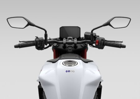 23YM Honda CB750 Hornet - Image 13