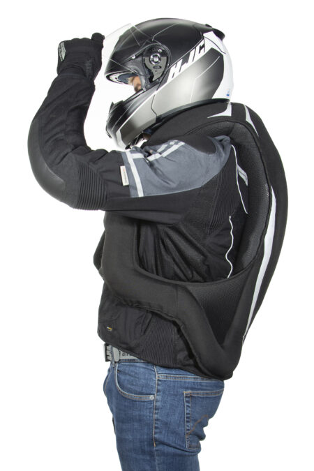 Helite Turtle 2 Airbag Vest - Image 5